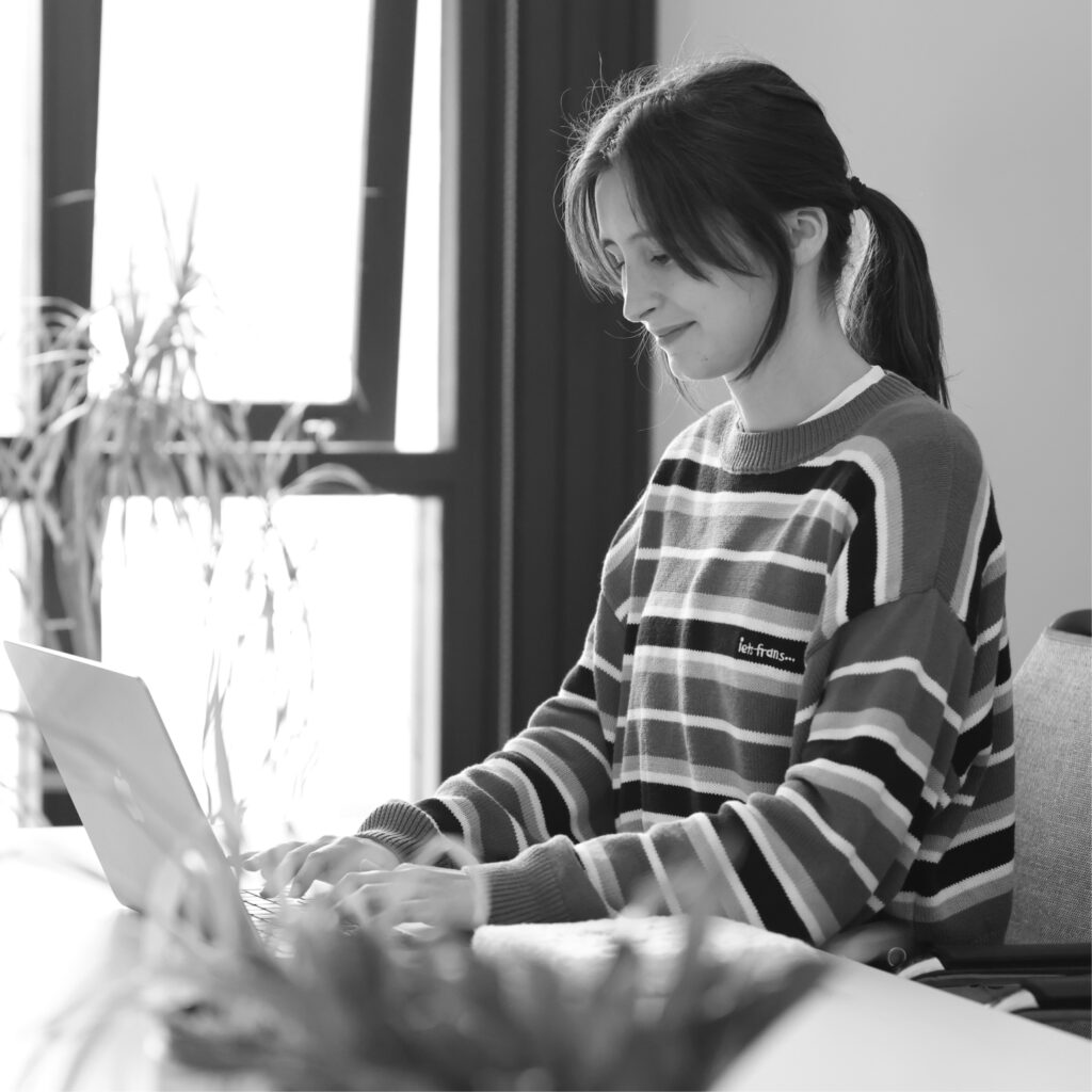 Marketing specialist working on a digital campaign
